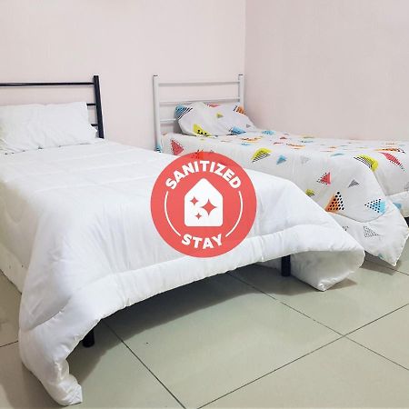 Oyo Home 90250 Sutera Wangi 3Bhk Apartment Айер-Керох Экстерьер фото